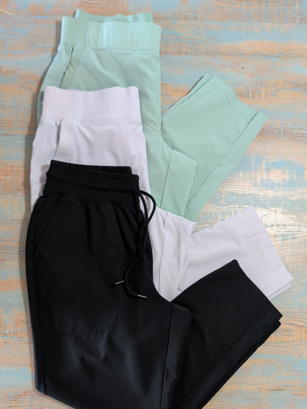 Apana Activewear Capri Pants Bundle 3 Pack Black Mint Taupe Size S